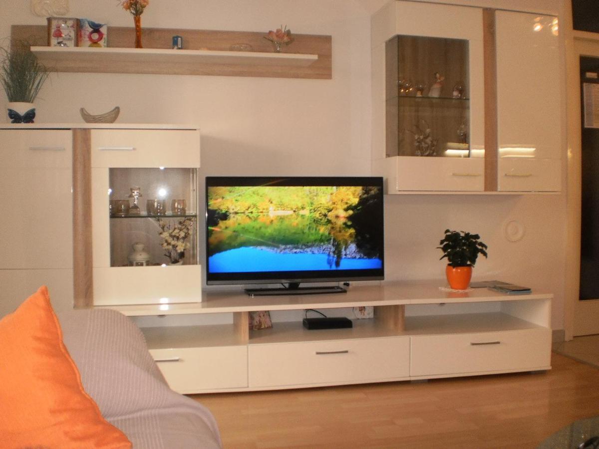 Apartment Lana Omiš Zewnętrze zdjęcie
