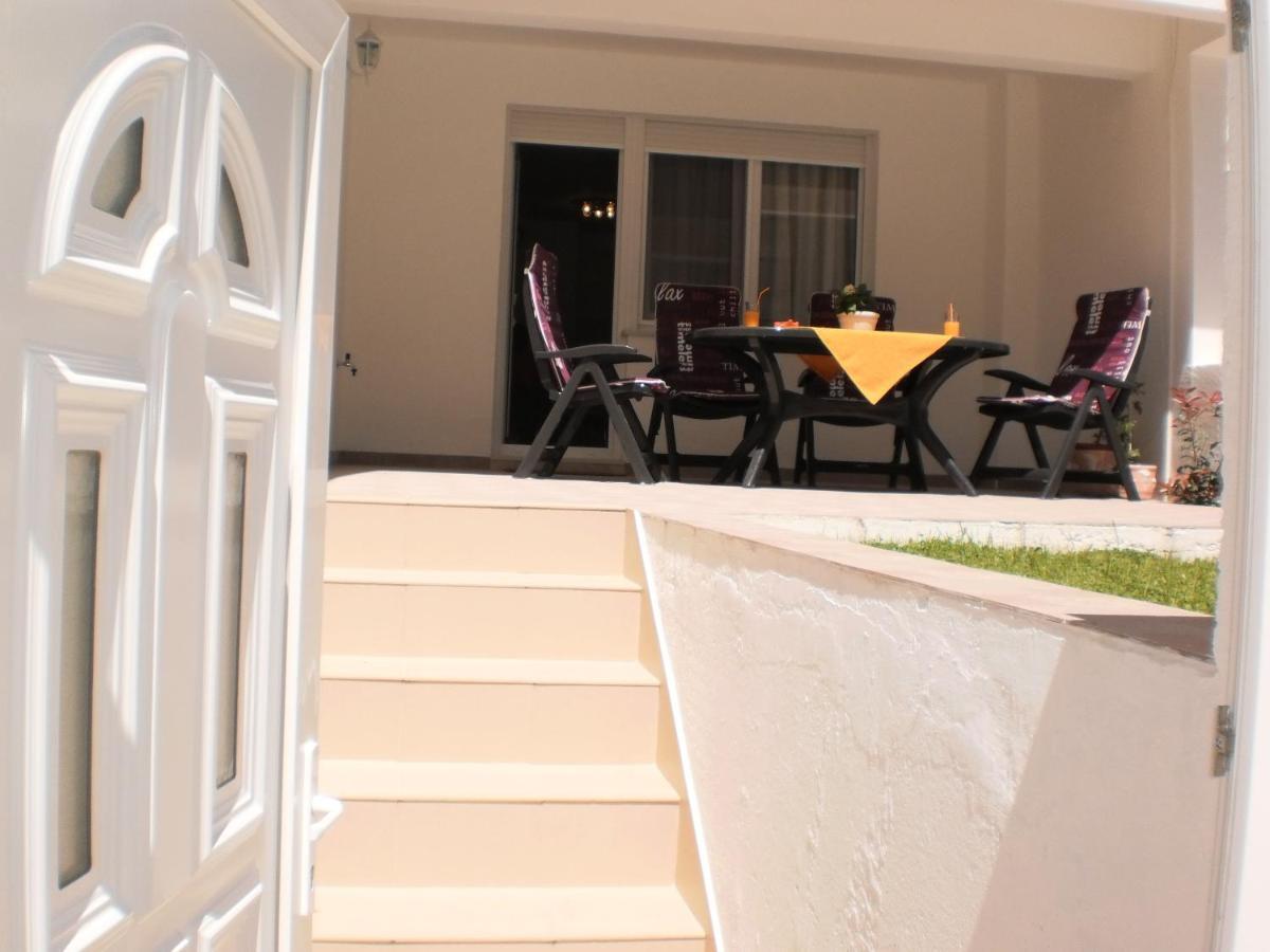 Apartment Lana Omiš Zewnętrze zdjęcie
