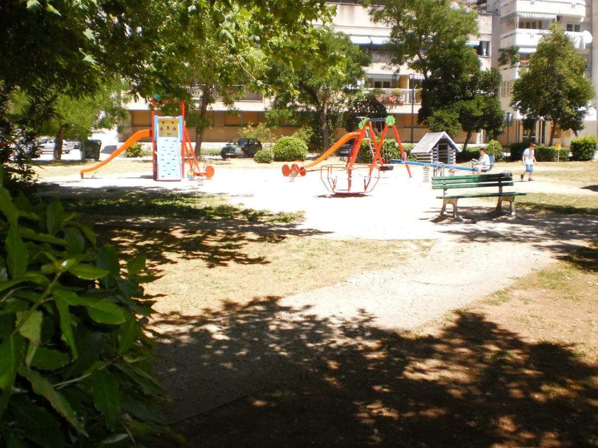 Apartment Lana Omiš Zewnętrze zdjęcie